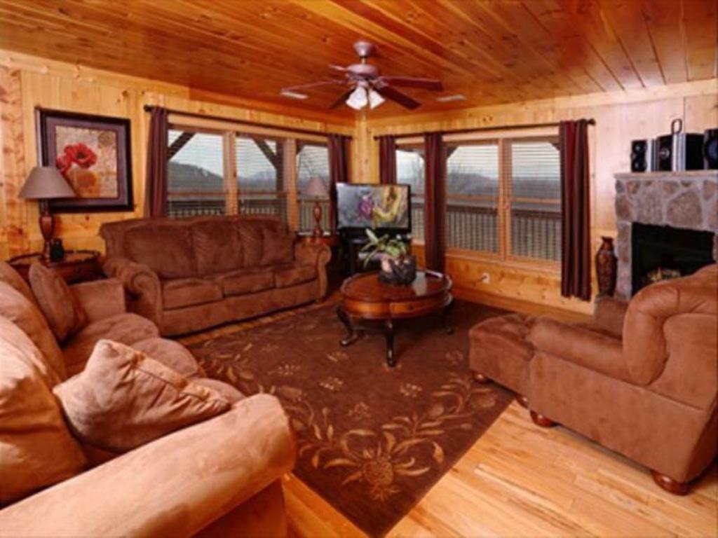 Spacious Party Hut Near Attractions McCookville Exterior photo
